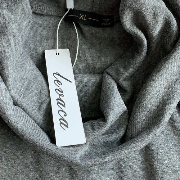 Gray cowl neck top - Picture 3 of 4